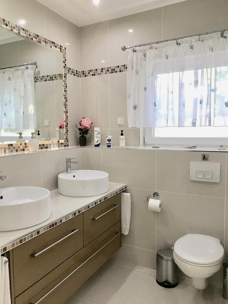 Grenadilla (Adults Only) Apartment Constantia Luaran gambar
